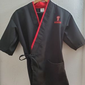 Benihana Kumno.  Like new. Size small.